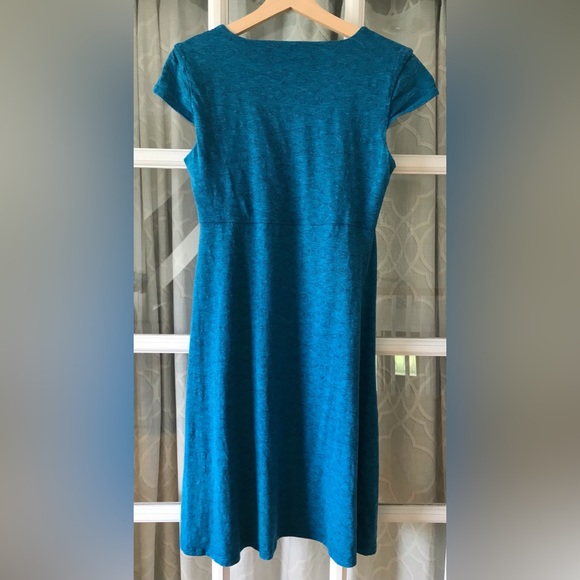 Toad&Co. size Small blue dress w/ beautiful geometric pattern excellent used - Picture 12 of 16